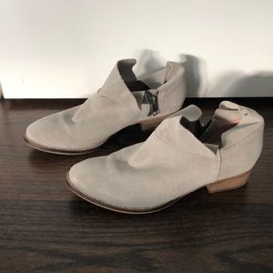 Gray Seychelles suede booties
